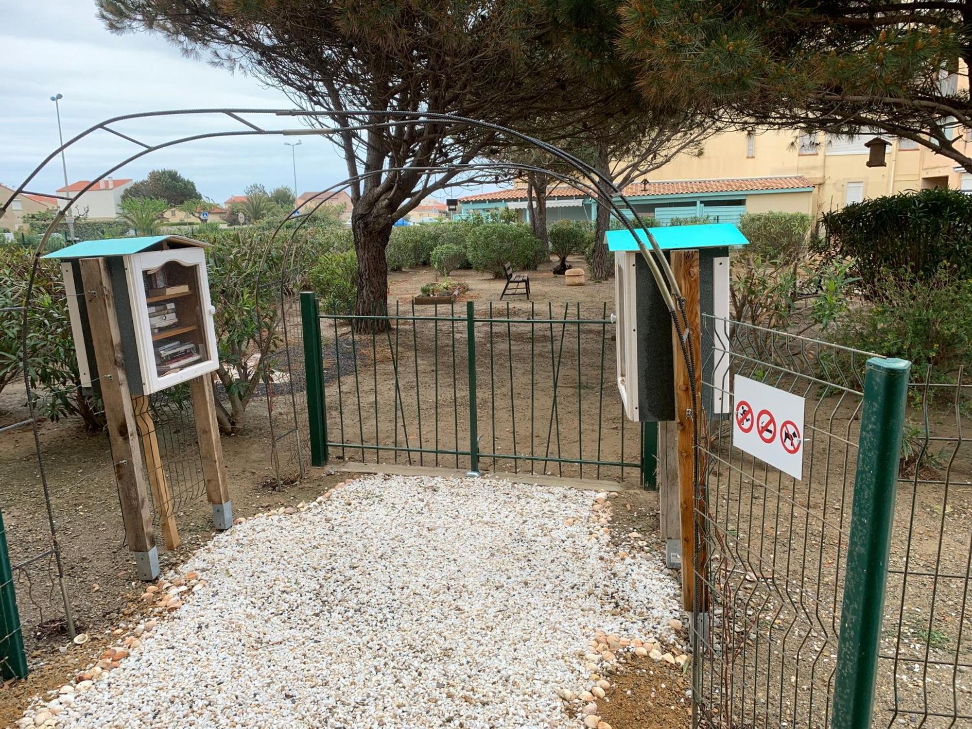 Narbonne Plage Appartement Vue Sur Mer นาร์บอน-ปลาจ ภายนอก รูปภาพ